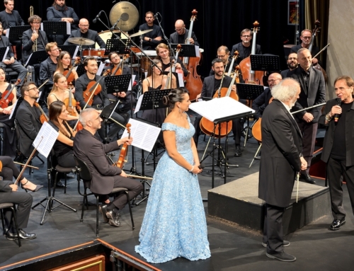 POOH, LA SINFONIA DELLE EMOZIONI. AL SALIERI DIEGO BASSO FA CANTARE IL TEATRO, FACCHINETTI SI COMMUOVE
